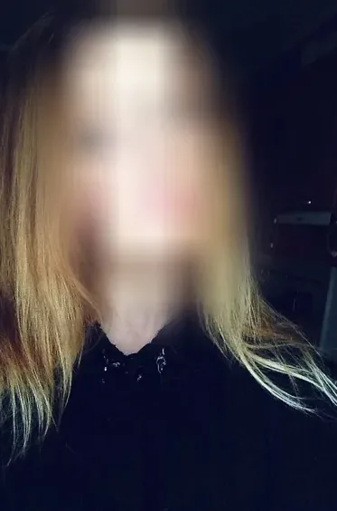 Alma, 28