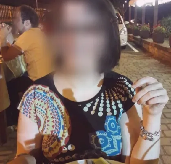 Amanda, 32