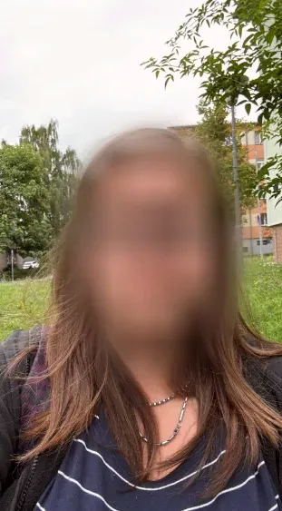 Amina, 27