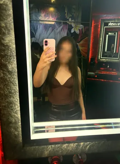 Aya, 18