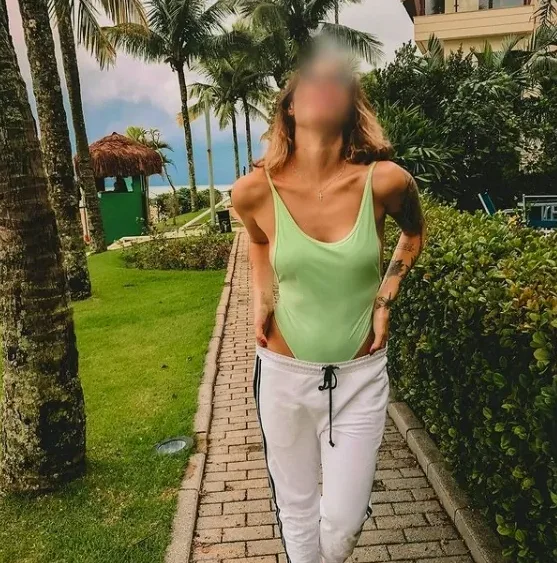 Clara, 29