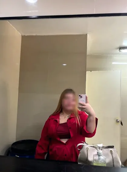 Clara, 26