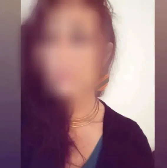 Ellen, 37