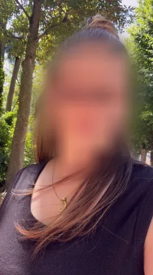 Emilia, 29