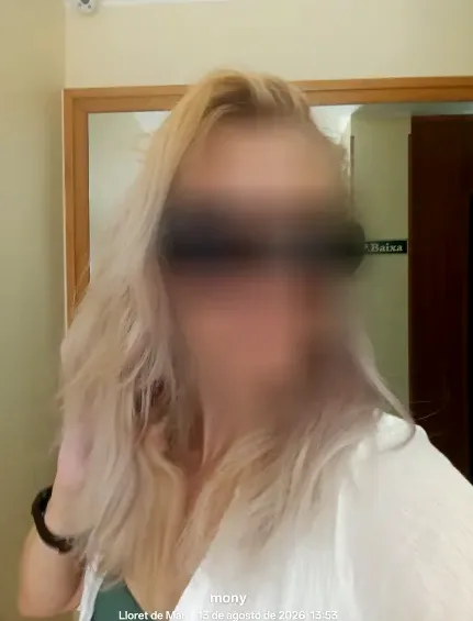 Emilia, 39