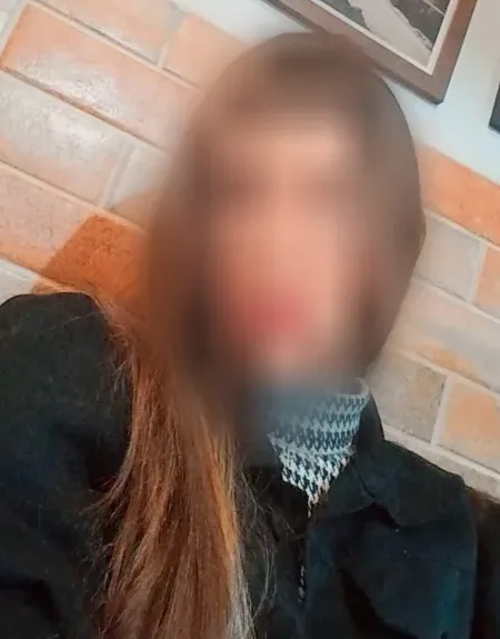 Emina, 25