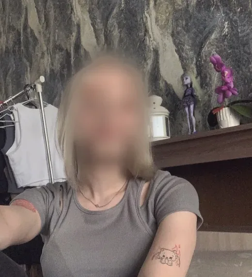 Esther, 19