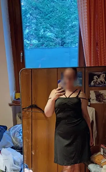 Fatima, 27