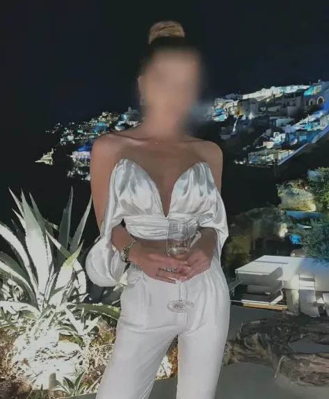Helena, 31