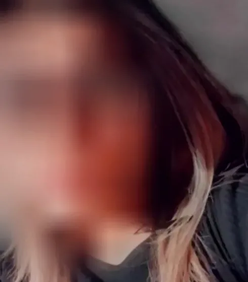 Isabella, 30