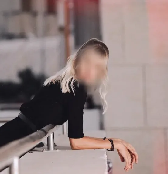 Jovana, 40