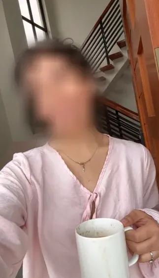 Julie, 30