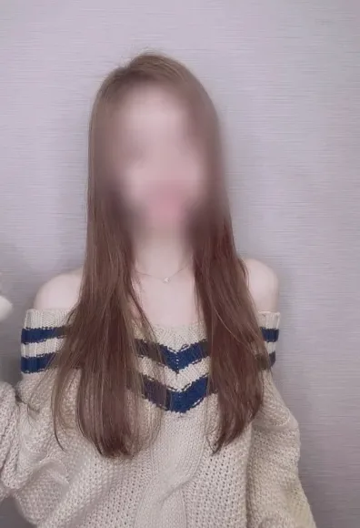 Kamilla, 28