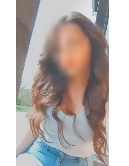Karoline, 24