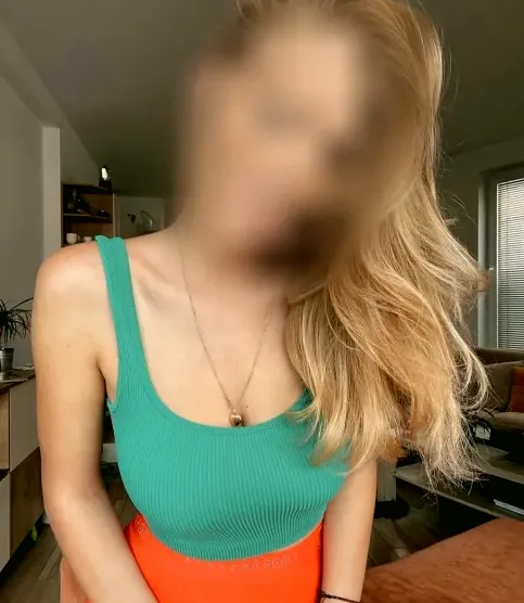 Mariam, 32