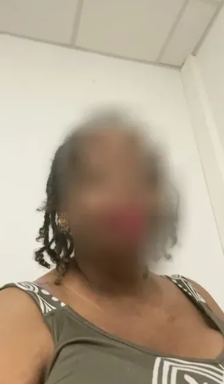 Michelle, 32