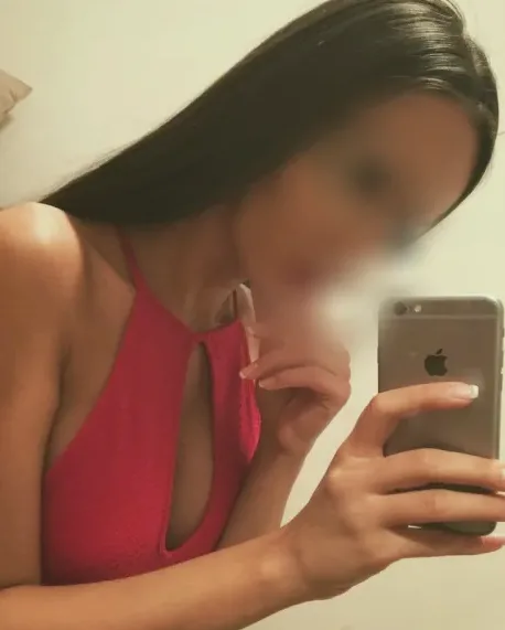 Signe, 29